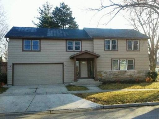 464 Howell Pl., Aurora, IL 60505