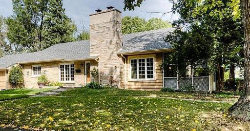 946 S Madison Ave., La Grange, IL 60525