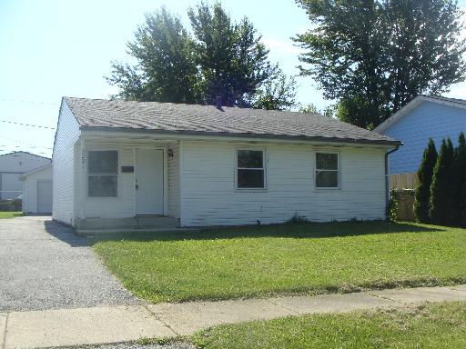 3221 Hopkins, Steger, IL 60475