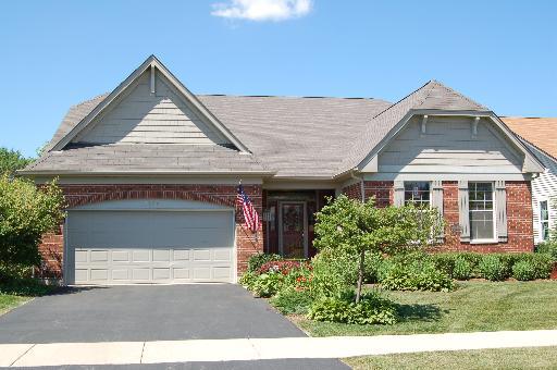 2330 Creekwood Dr., Mundelein, IL 60060