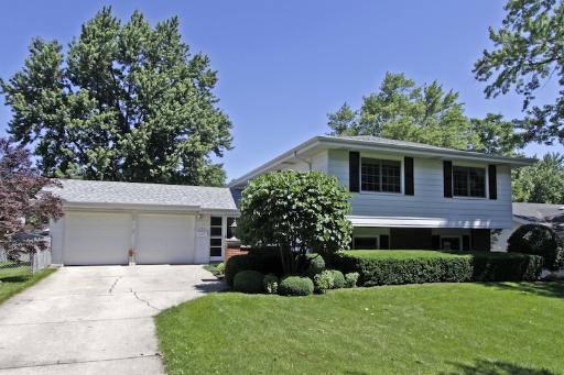 21W550 Kensington Rd., Glen Ellyn, IL 60137