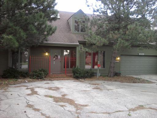8525 N Greenwood Ave., Niles, IL 60714