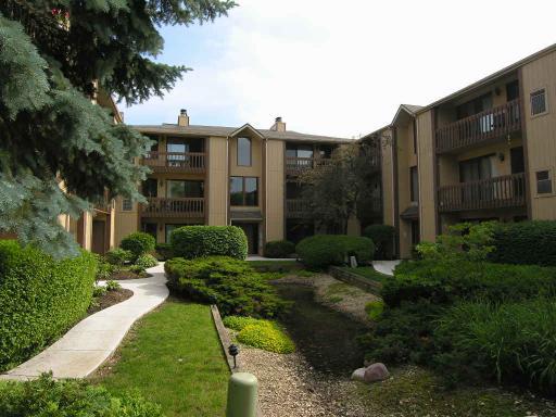 103 S Olesen Dr. #2C, Naperville, IL 60540