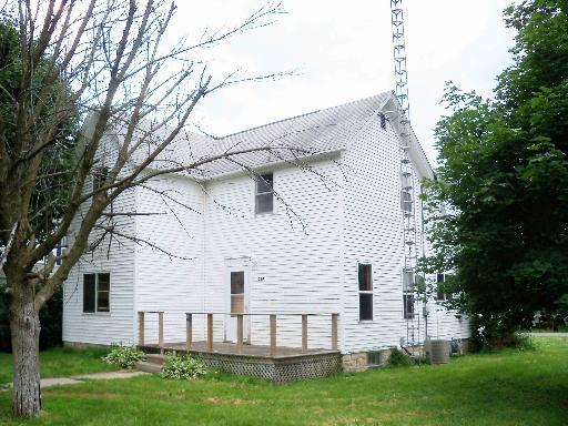 225 E Railroad Dr., Leland, IL 60531