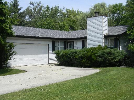 5742 W Woodgate Dr., Matteson, IL 60443