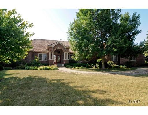 955 Livingston Ln., Inverness, IL 60010