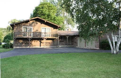 925 N Harrison St., Algonquin, IL 60102