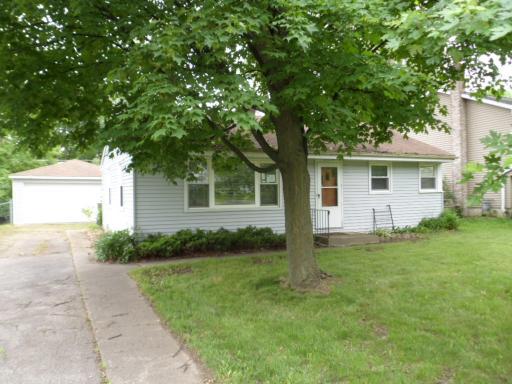 17983 W Gages Lake Rd., Grayslake, IL 60030