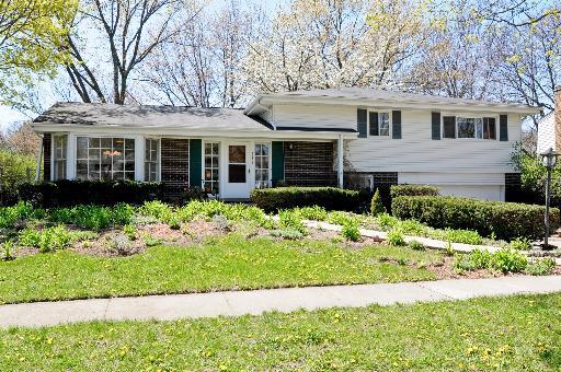 1850 Barberry Rd., Northbrook, IL 60062