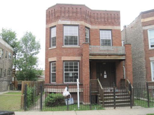 3415 W Walnut St., Chicago, IL 60624