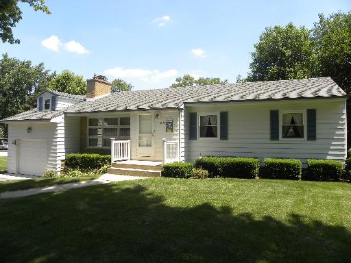 1S615 Halsey Rd., Oak Brook Terrace, IL 60181