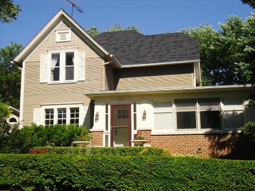 101 Howard St., Geneva, IL 60134