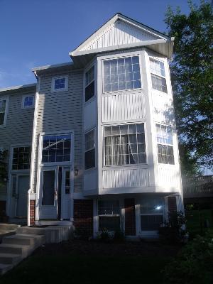 211 Hidden Creek Ln., North Aurora, IL 60542