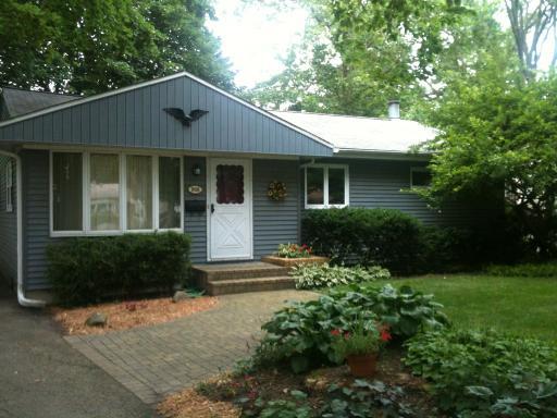 908 Lyford Ln., Wheaton, IL 60189