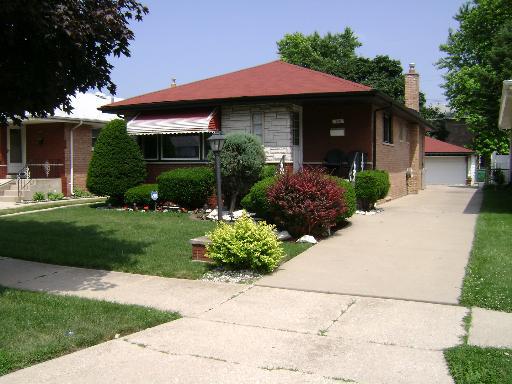 383 Oglesby Ave., Calumet City, IL 60409