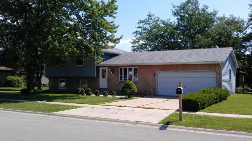 705 Michigan Ave., South Elgin, IL 60177