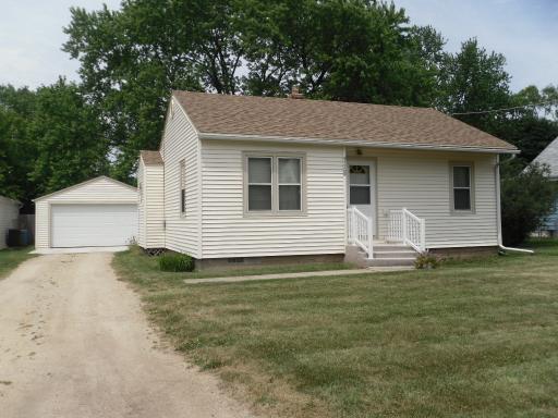 718 Evans Ave., Machesney Park, IL 61115