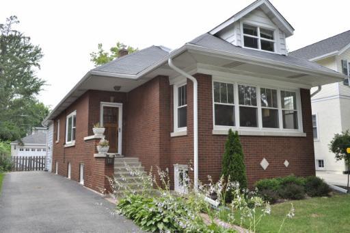 109 3rd St., Wilmette, IL 60091