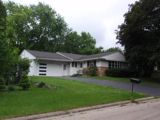 2007 Whitehall Dr., Rockford, IL 61107