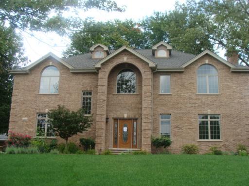 1S456 Mac Arthur Dr., Oak Brook Terrace, IL 60181