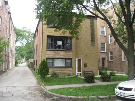 4850 W Elm St. #2, Skokie, IL 60077