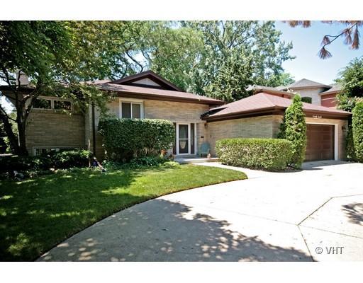 7020 N Keystone Ave., Lincolnwood, IL 60712