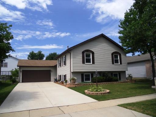 26 Autumn Ln., Streamwood, IL 60107