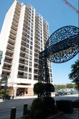 1212 N Wells St. #806, Chicago, IL 60610