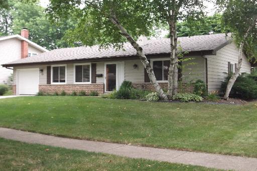1305 Newcastle Ln., Hoffman Estates, IL 60169