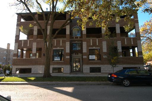 2921 W Glenlake St. #2E, Chicago, IL 60659