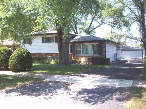 454 N Villa Ave., Addison, IL 60101