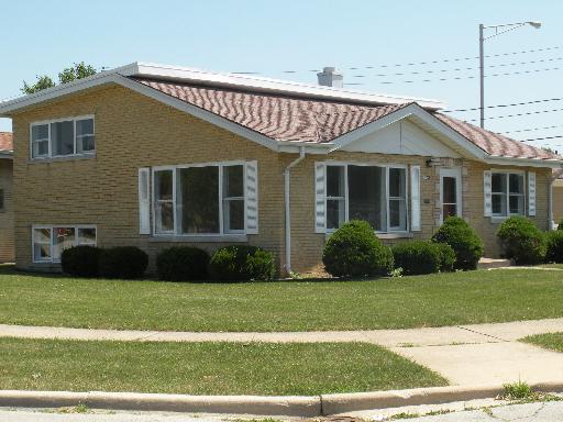 9857 S Utica Ave., Evergreen Park, IL 60805