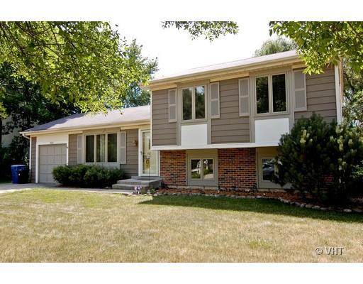 901 Shorewood Dr., Bartlett, IL 60103