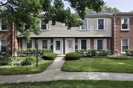 1441 Pebble Creek Dr., Glenview, IL 60025