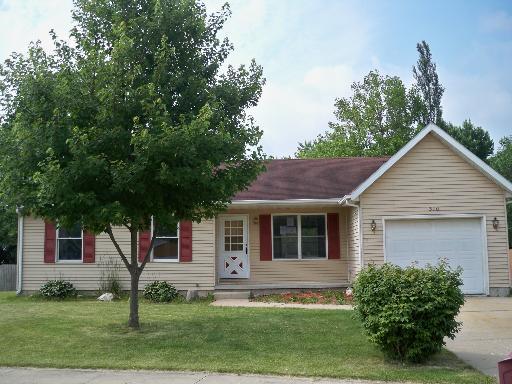 310 Parker St., Sycamore, IL 60178