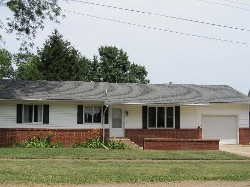 436 E Walnut St., Sheffield, IL 61361