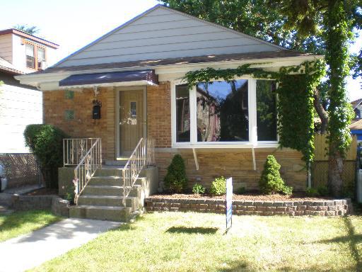 4851 W Eddy St., Chicago, IL 60641