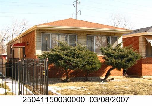 8851 S Eggleston Ave., Chicago, IL 60620
