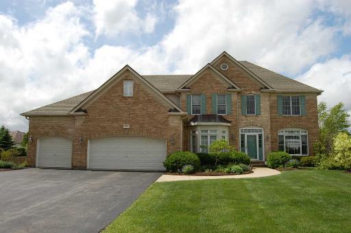 870 Chasewood Dr., South Elgin, IL 60177