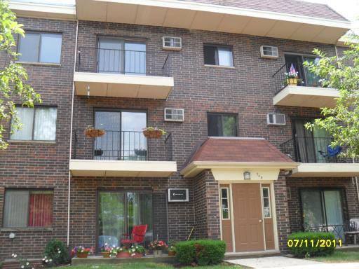 945 N Rohlwing Rd. #201L, Addison, IL 60101