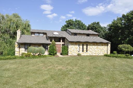 19W419 Deerpath Ln., Lemont, IL 60439