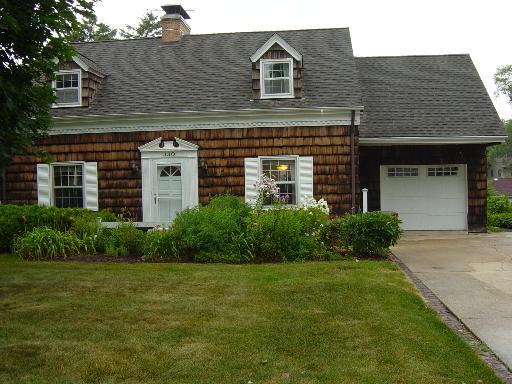 330 E Richmond St., Westmont, IL 60559