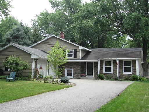 26W271 Stanley St., Winfield, IL 60190