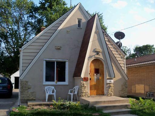 1111 Grove St., Aurora, IL 60505