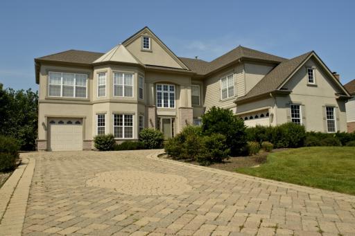 15 N Forest View Dr., Hawthorn Woods, IL 60047