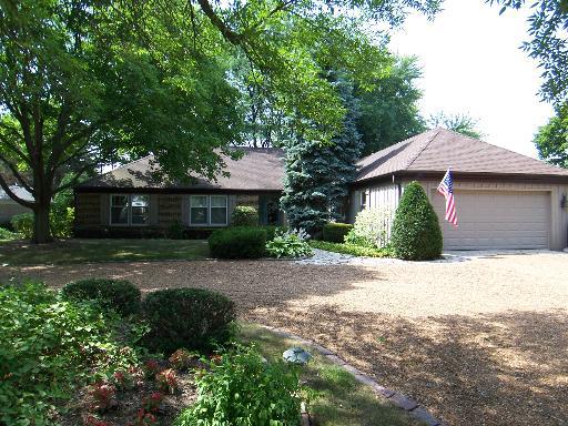 1540 Lake Shore Dr., Barrington, IL 60010