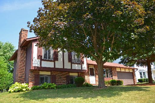 5416 W Chasefield Cir., Mchenry, IL 60050