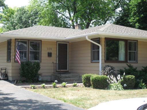 328 W Taylor St., Dekalb, IL 60115