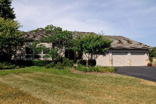 1 Hampton Ln., Hawthorn Woods, IL 60047