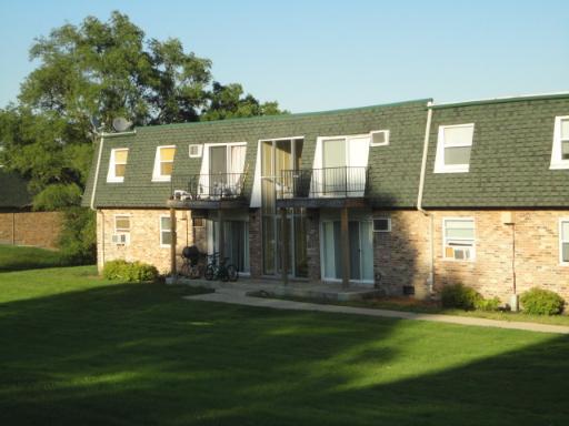 8476 W 103rd Ter. #306, Palos Hills, IL 60465